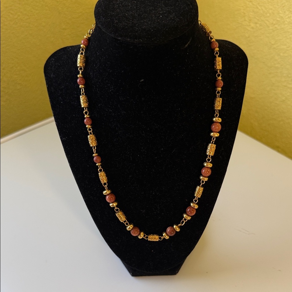 Elegant Gold and Brown Beaded Necklace - Picture 3 of 7